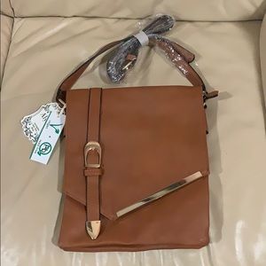Crossbody handbag
